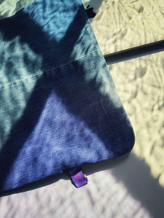 Medium Mono Denim 01