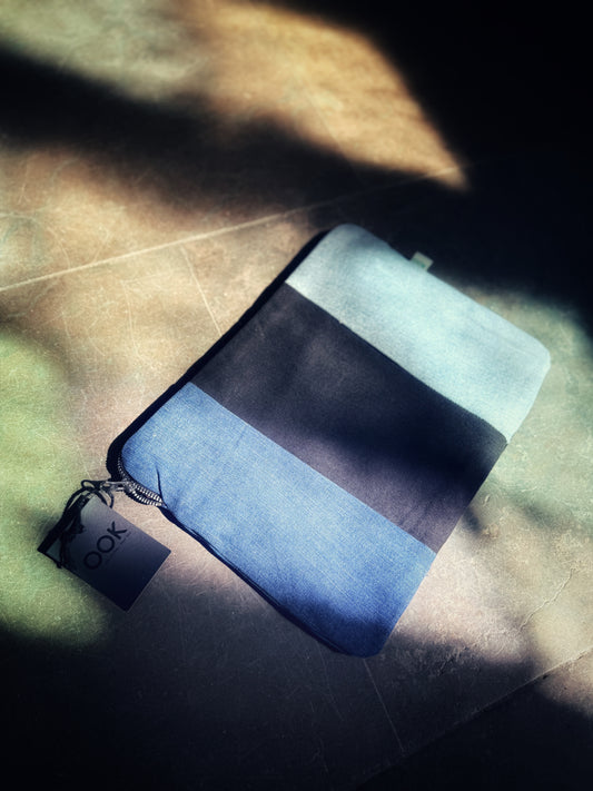 Blue/ Black Mix 02