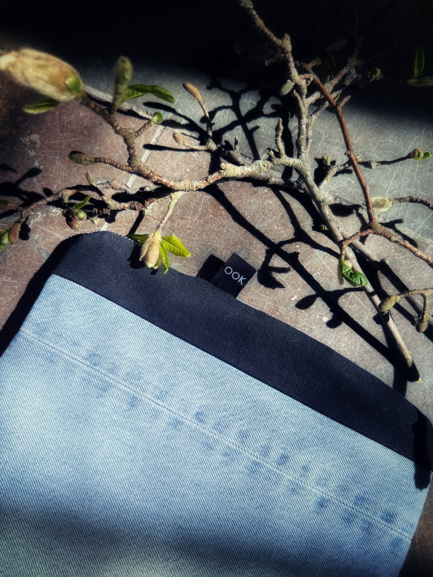 Blue/Black Mix 01