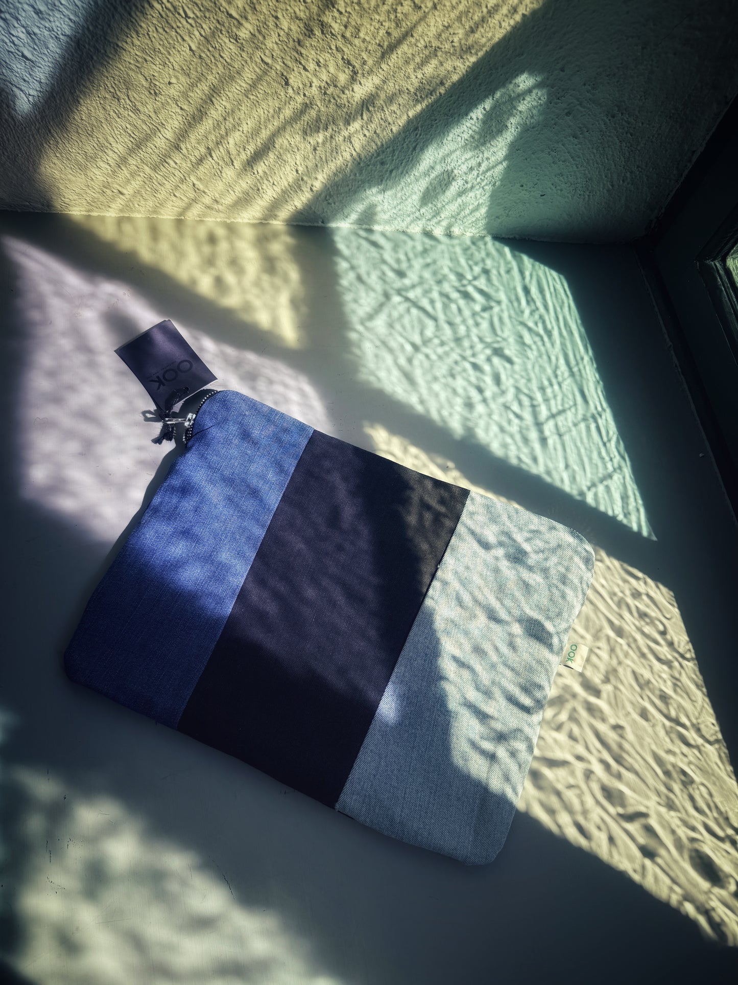 Blue/ Black Mix 02